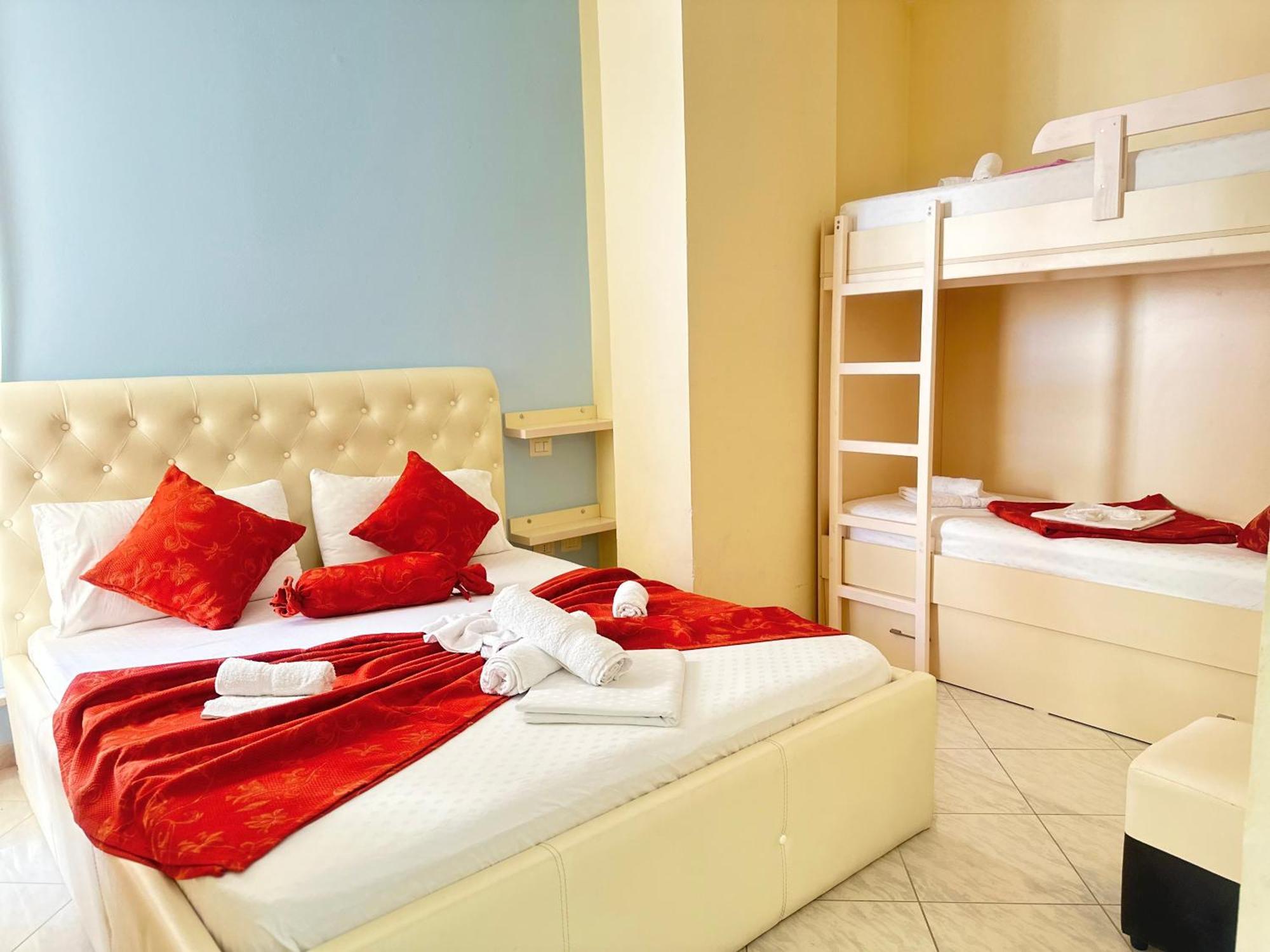 Garden Hotel Radhimë